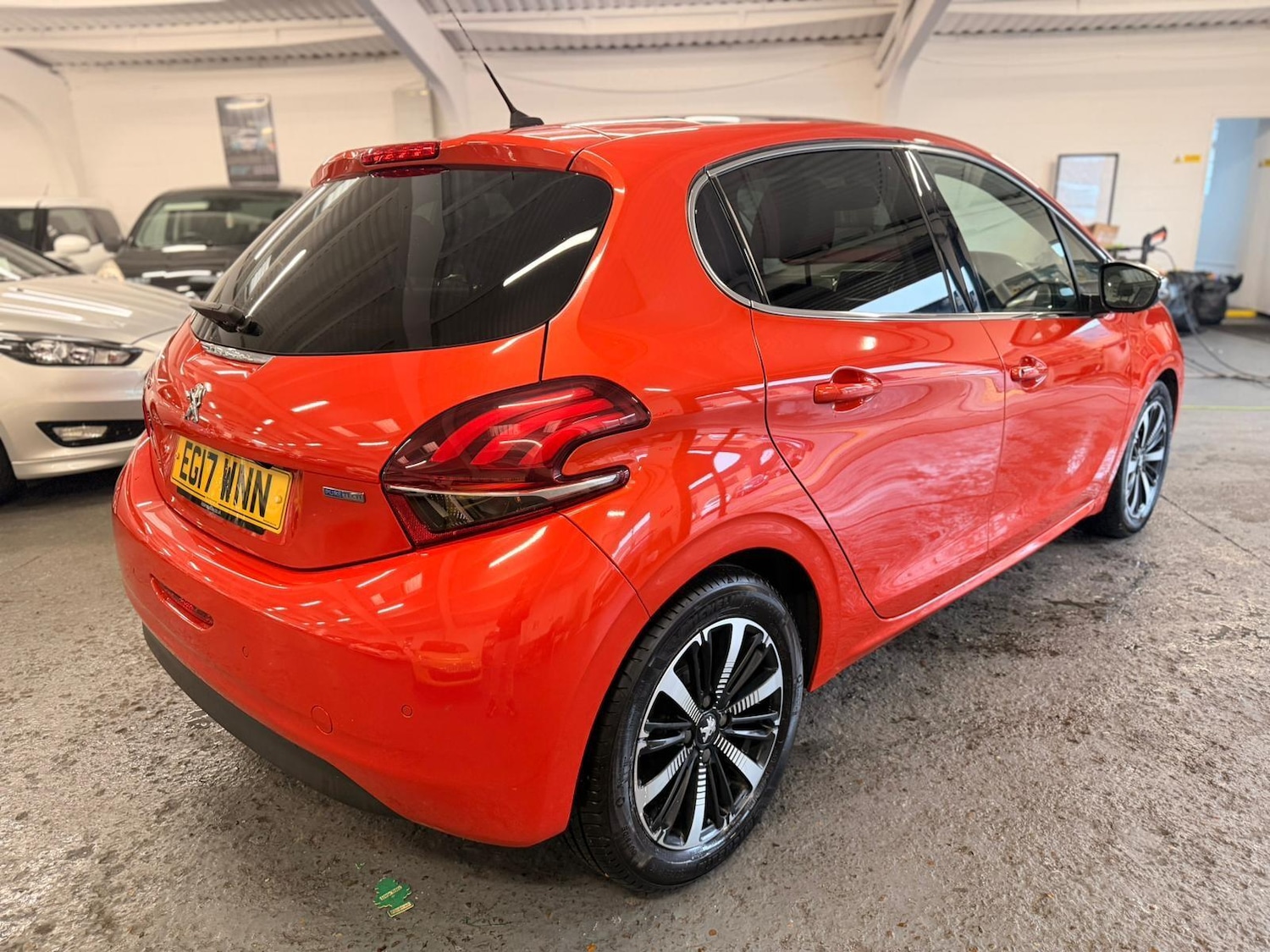 Used Peugeot 208 2017 for sale - 77396184: Photo 8