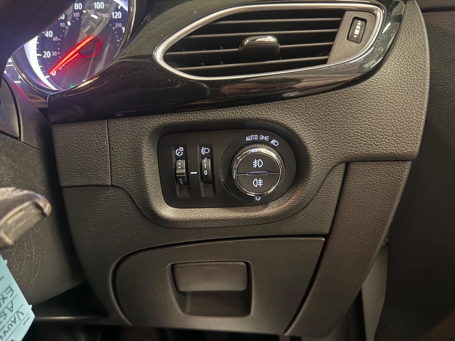 Used Vauxhall Astra 2017 for sale - 76800857: Photo 13