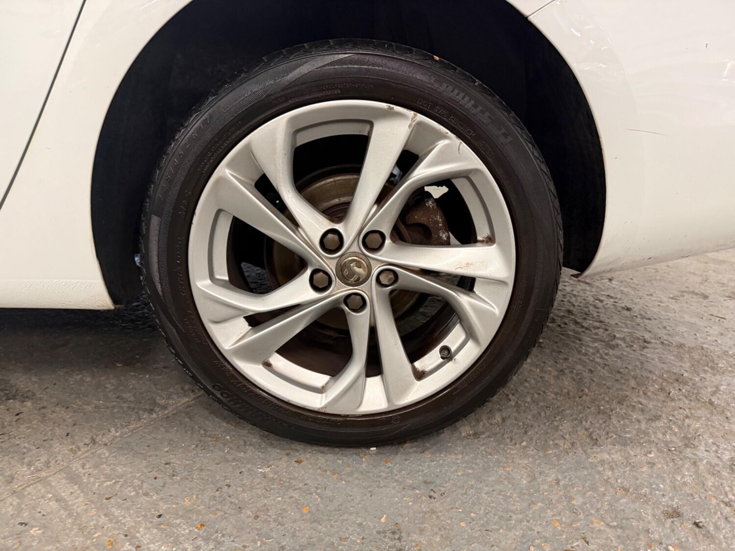 Used Vauxhall Astra 2017 for sale - 76800857: Photo 17