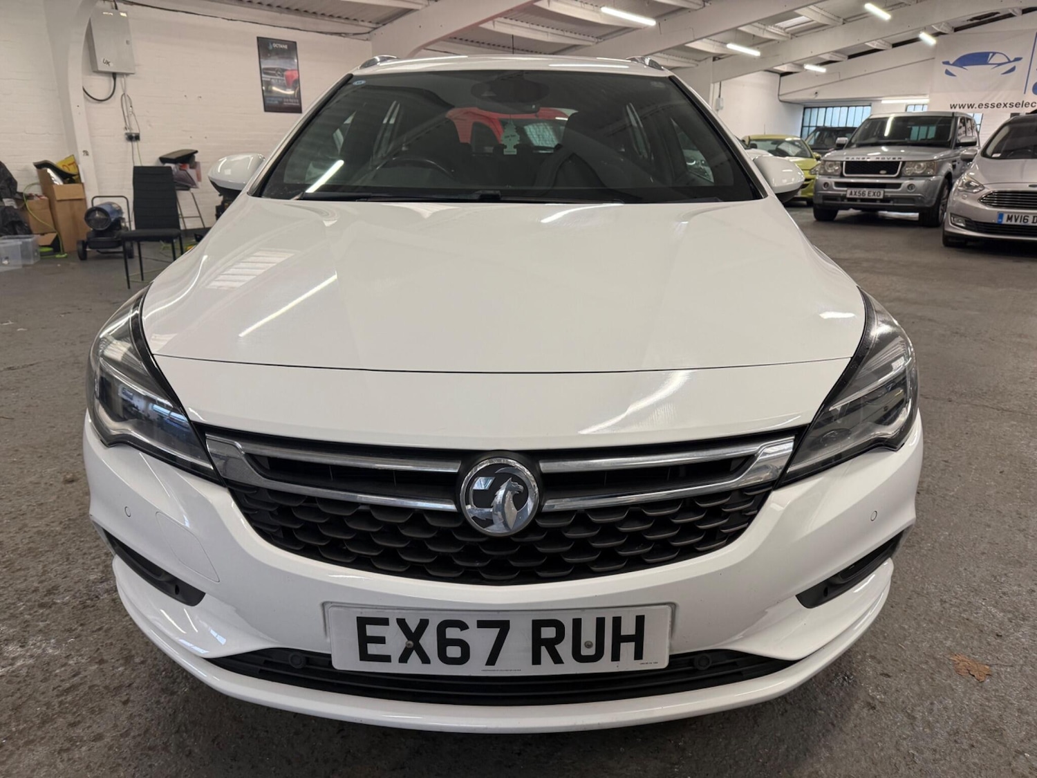 Used Vauxhall Astra 2017 for sale - 76800857: Photo 2