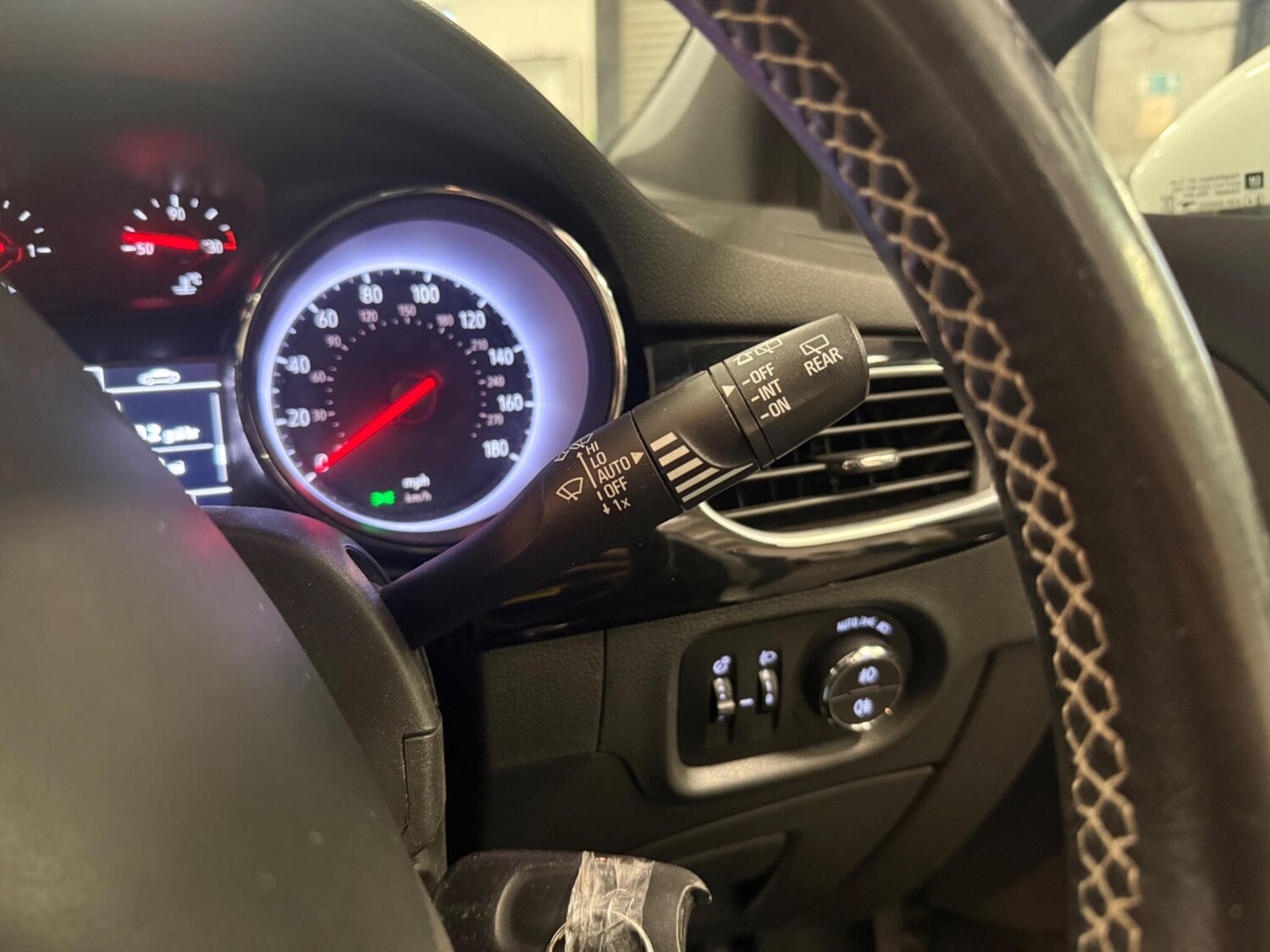 Used Vauxhall Astra 2017 for sale - 76800857: Photo 32