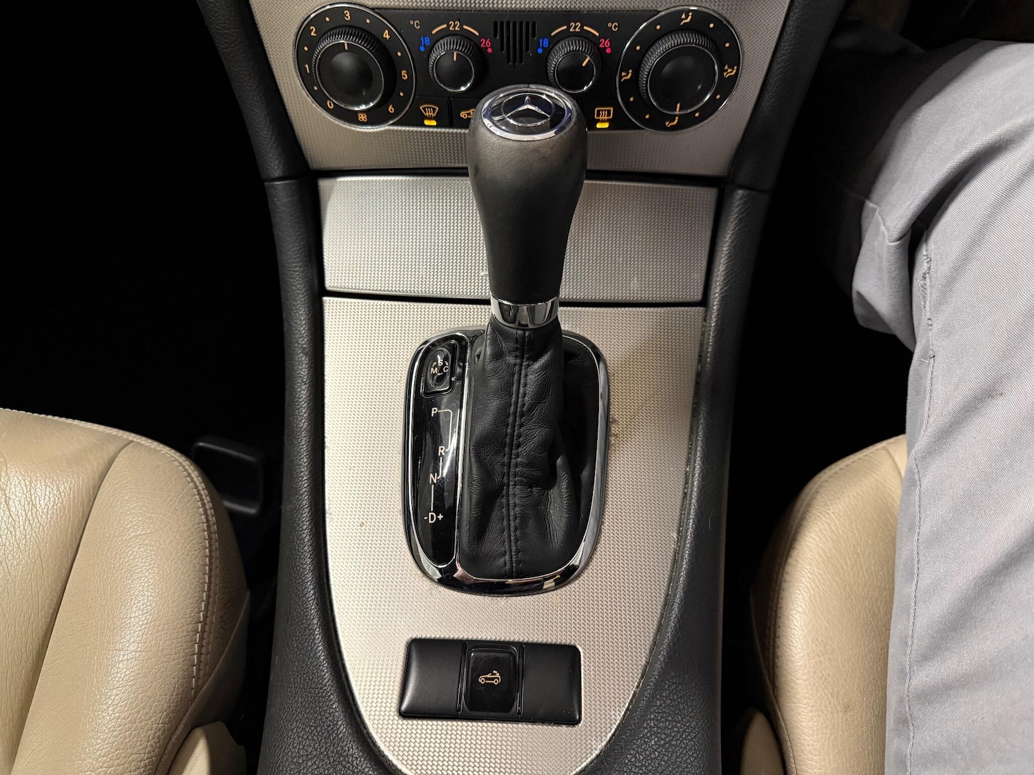 Used Mercedes-Benz CLK 2009 for sale - 77091594: Photo 11