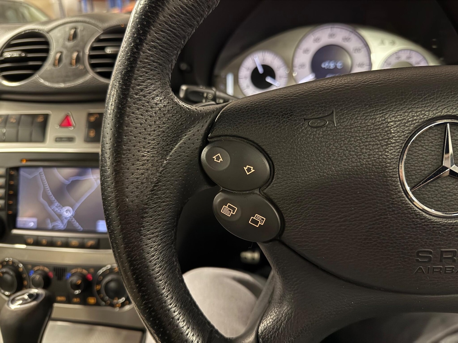 Used Mercedes-Benz CLK 2009 for sale - 77091594: Photo 17