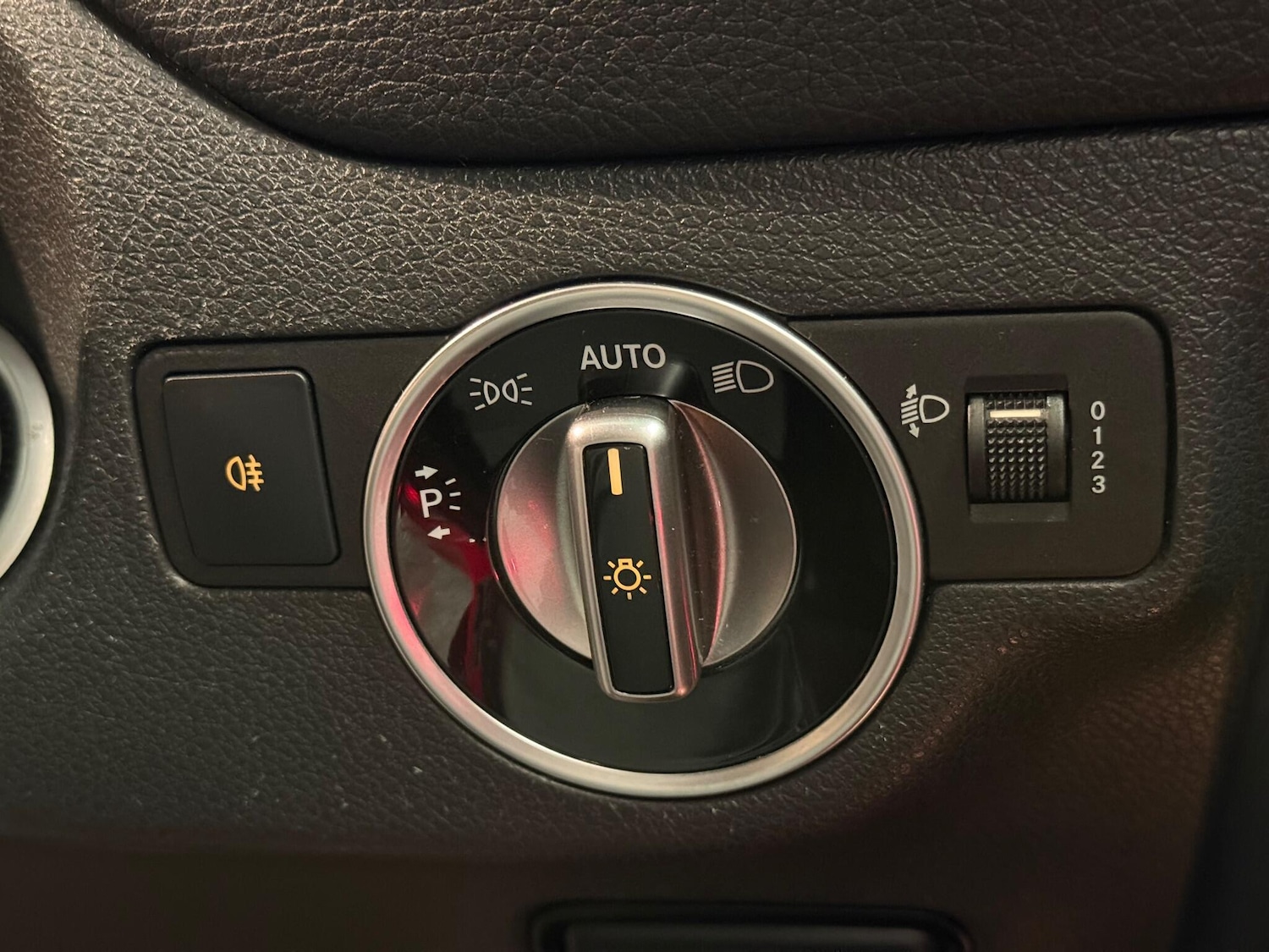 Used Mercedes-Benz CLA 2018 for sale - 77230208: Photo 23