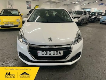 Used Peugeot 208 2016 for sale - 76425636: Photo