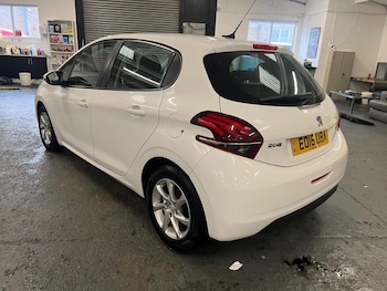 Used Peugeot 208 2016 for sale - 76425636: Photo