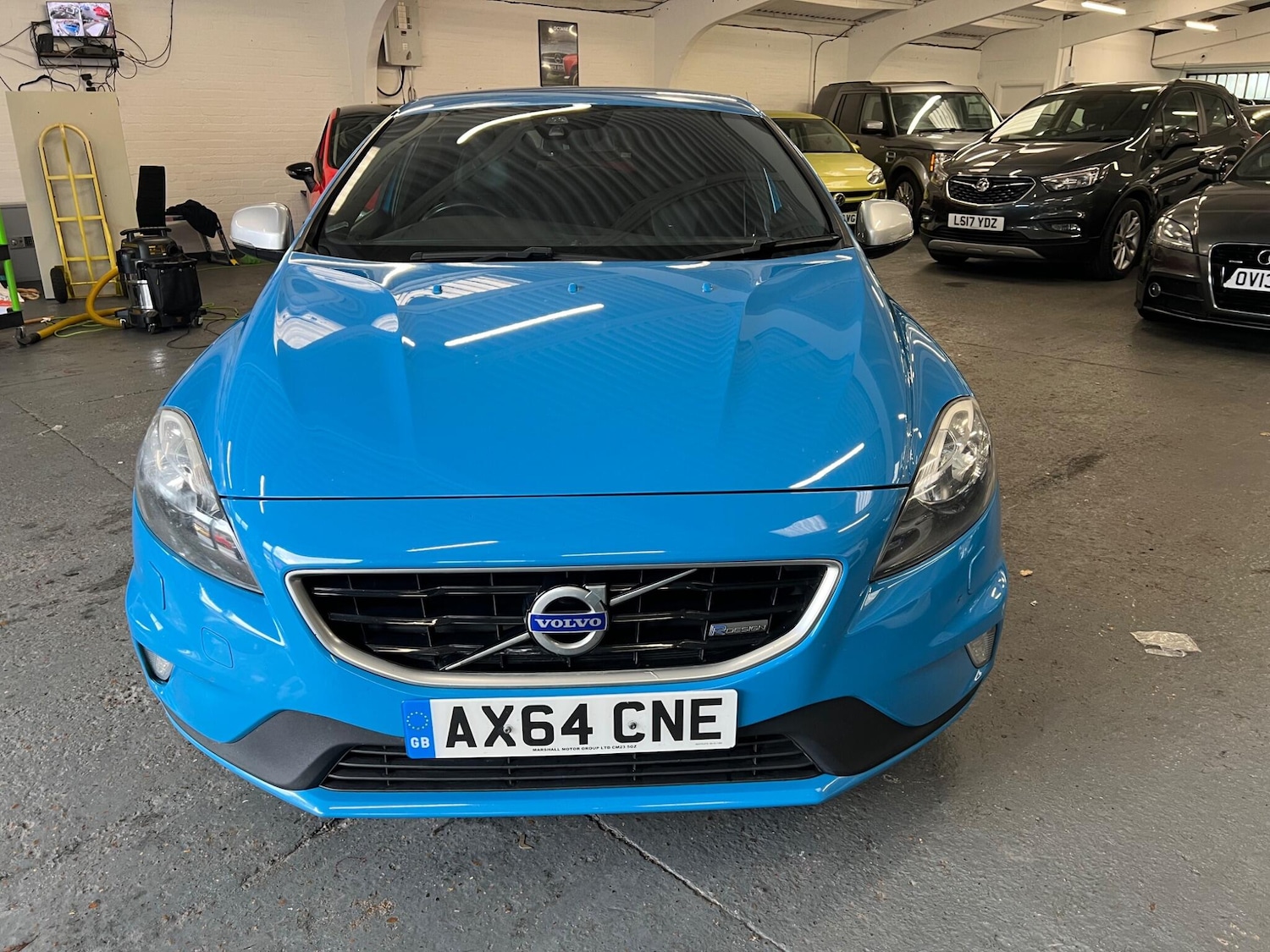 Used Volvo V40 2015 for sale - 76239443: Photo 2