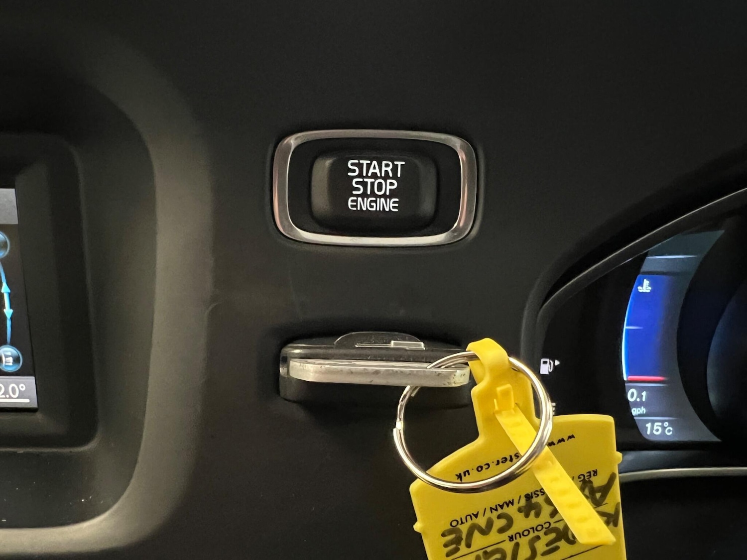 Used Volvo V40 2015 for sale - 76239443: Photo 20