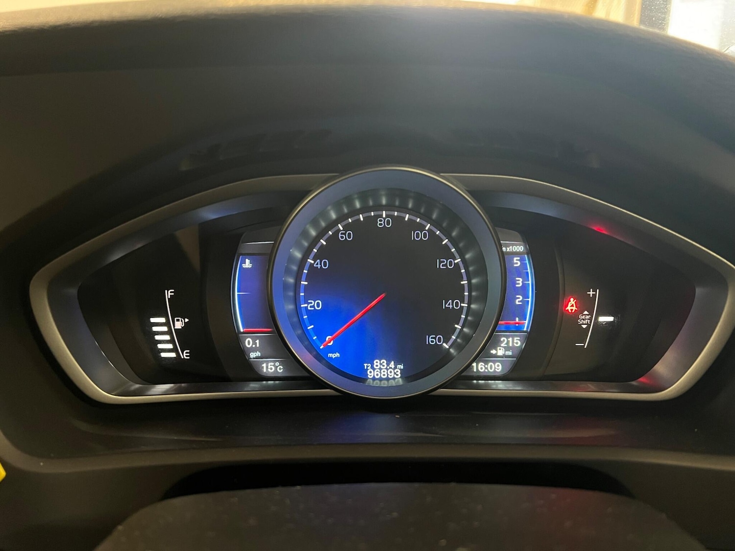 Used Volvo V40 2015 for sale - 76239443: Photo 30