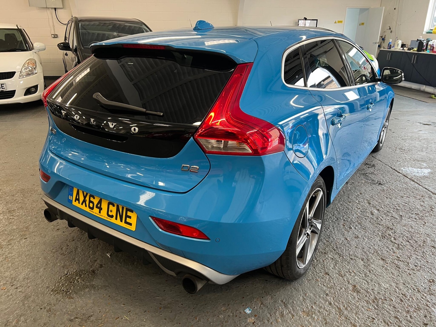 Used Volvo V40 2015 for sale - 76239443: Photo 8