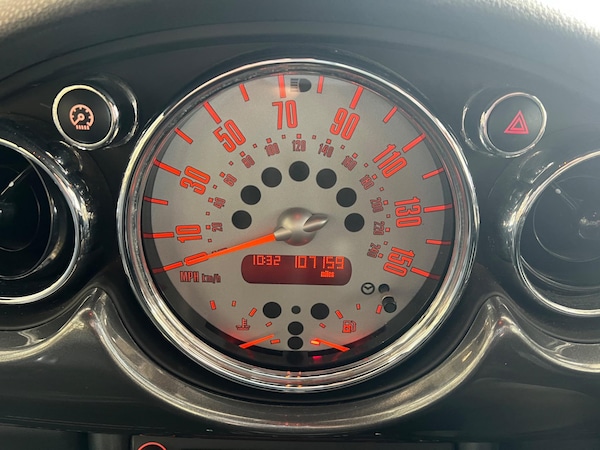 Used MINI Convertible 2008 for sale - 75609592: Photo 24