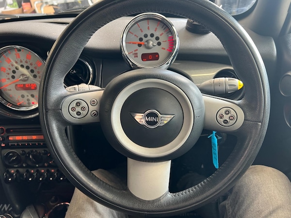Used MINI Convertible 2008 for sale - 75609592: Photo 26