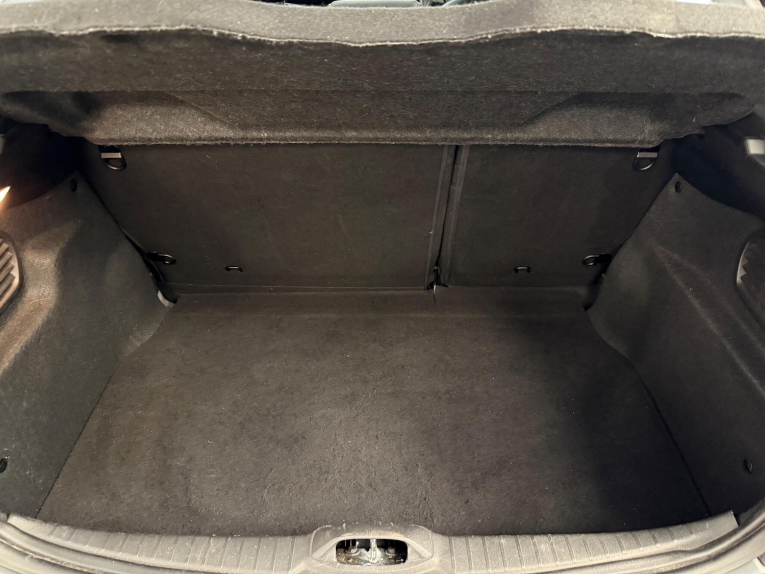 Used Peugeot 208 2015 for sale - 76988960: Photo 32