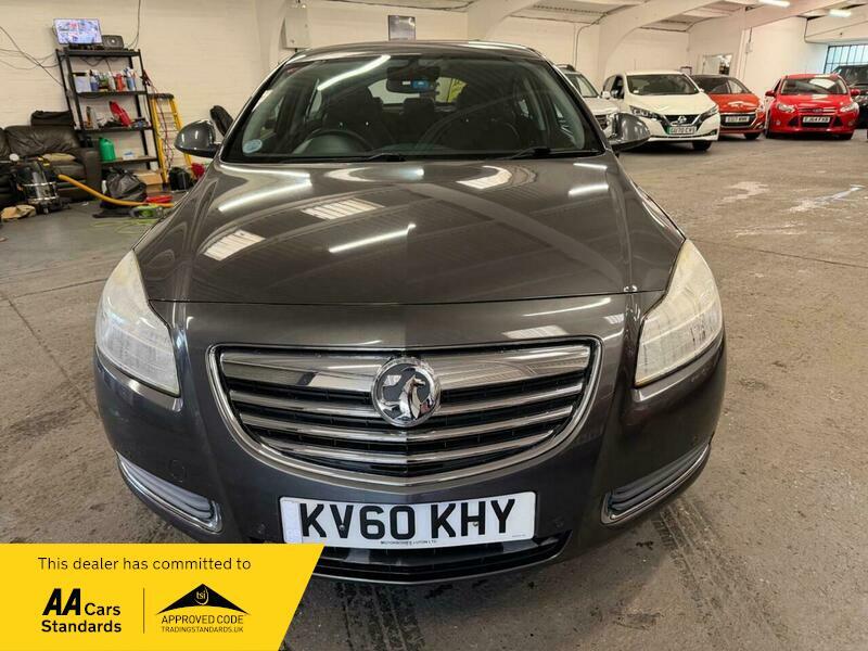Used Vauxhall Insignia 2010 for sale - 77882281: Photo 2