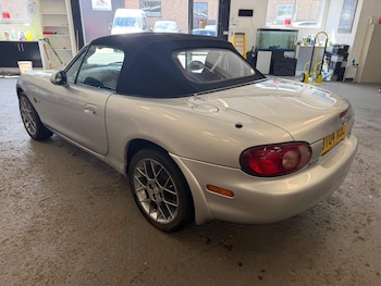 Used Mazda MX-5 2004 for sale - 79255650: Photo