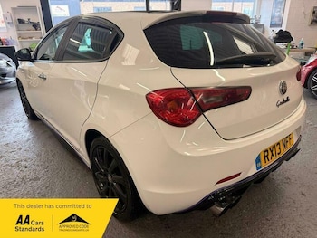Used Alfa Romeo Giulietta 2013 for sale - 76987677: Photo