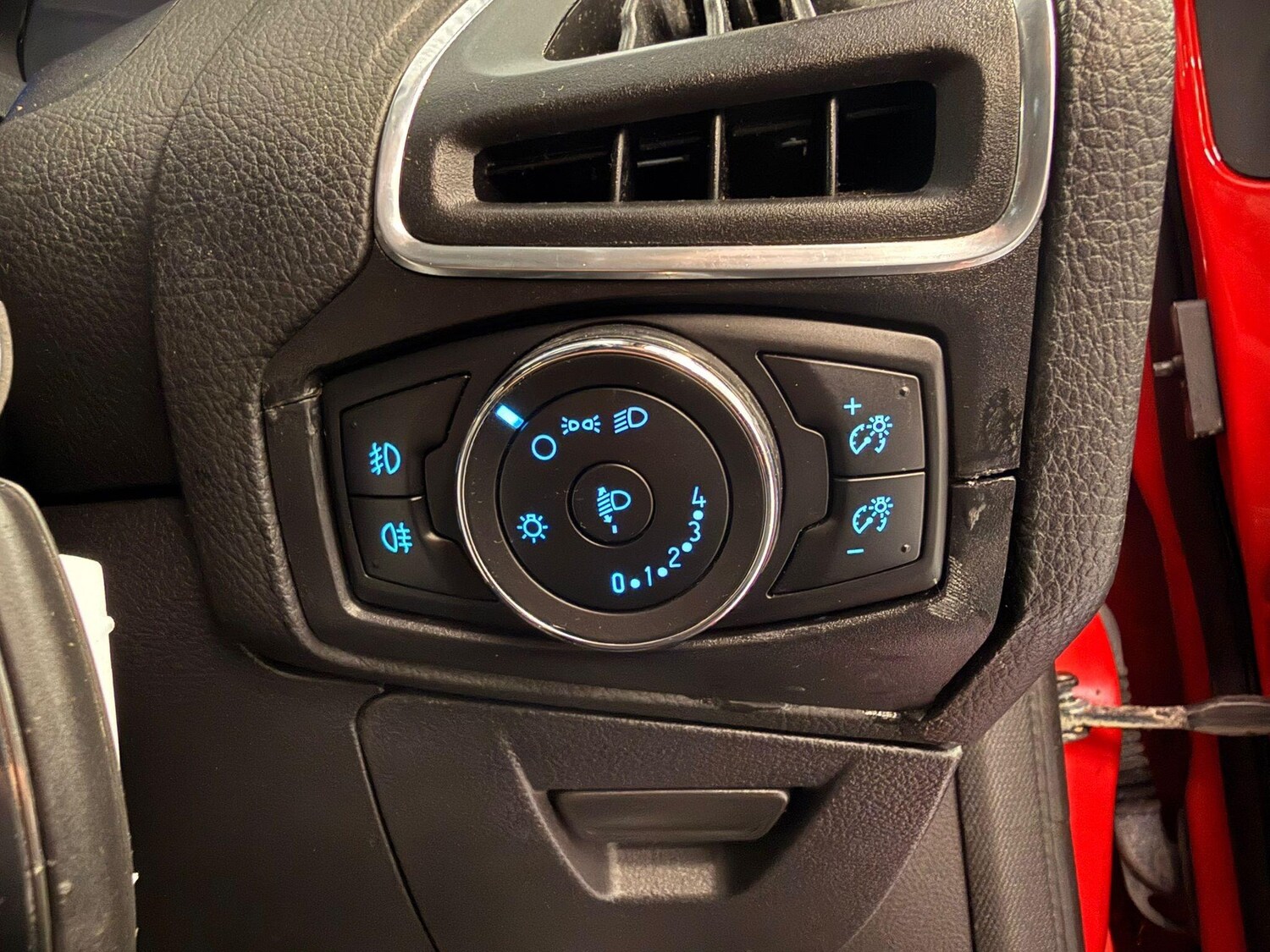 Used Ford Focus 2012 for sale - 76189746: Photo 23