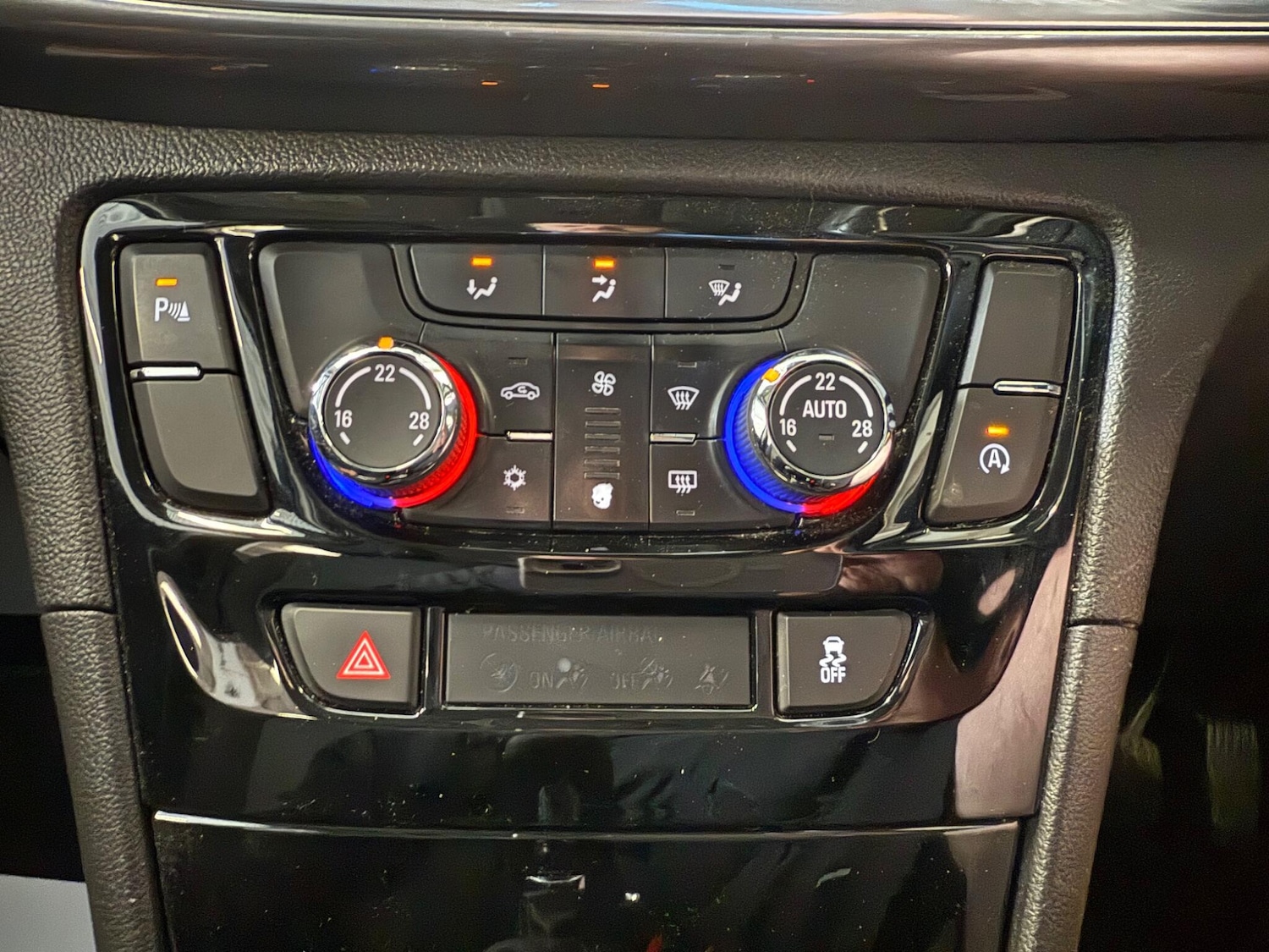 Used Vauxhall Mokka X 2017 for sale - 76247231: Photo 17