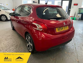 Used Peugeot 208 2014 for sale - 75449670: Photo