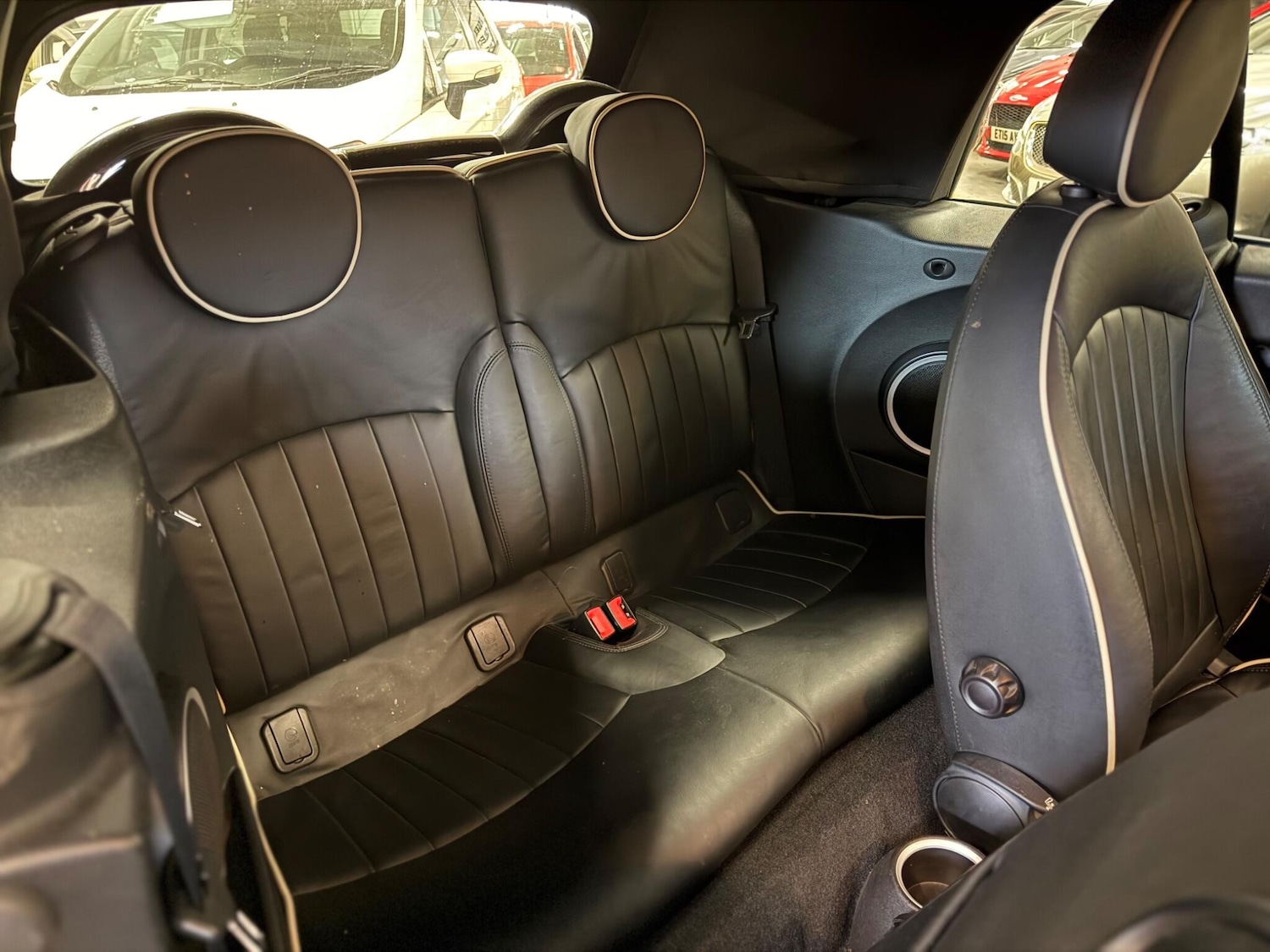 Used MINI Convertible 2011 for sale - 77550371: Photo 16