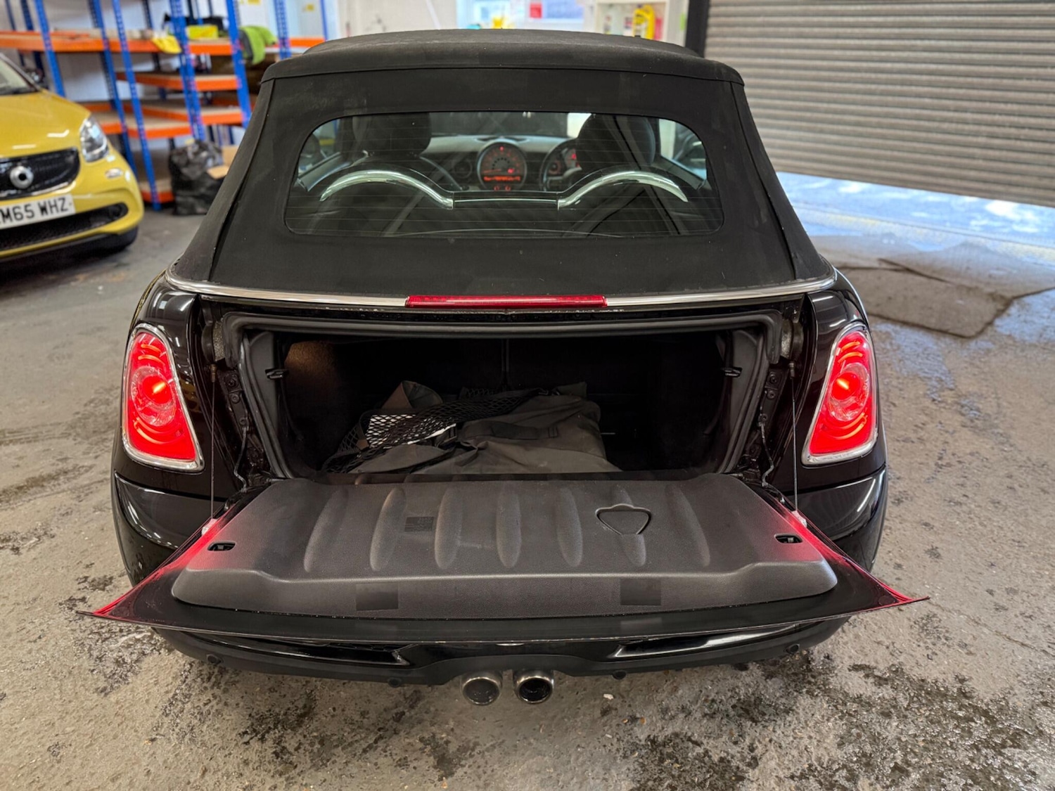 Used MINI Convertible 2011 for sale - 77550371: Photo 25