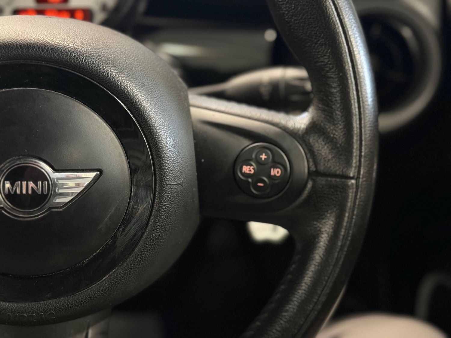 Used MINI Convertible 2011 for sale - 77550371: Photo 26