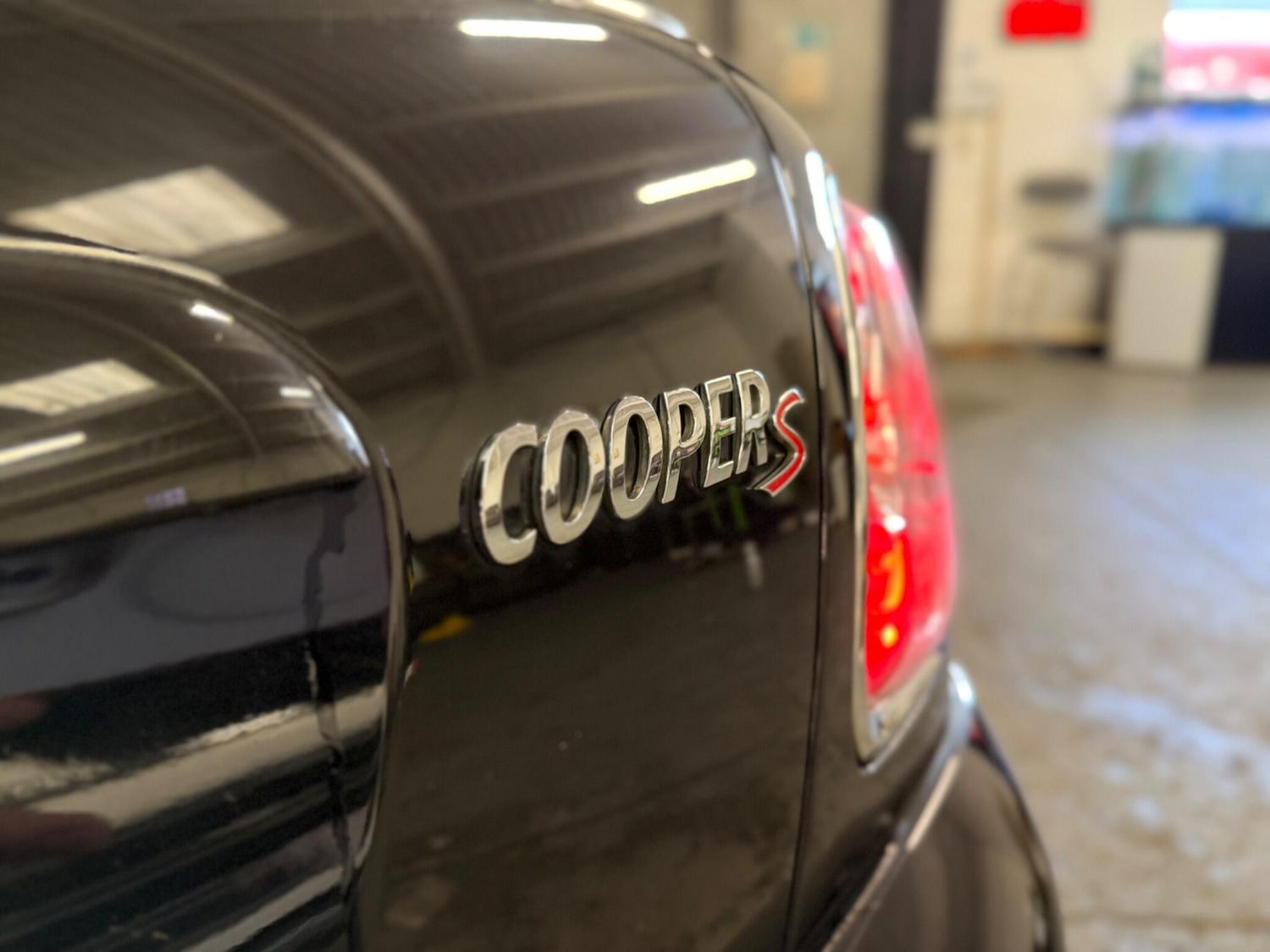 Used MINI Convertible 2011 for sale - 77550371: Photo 27