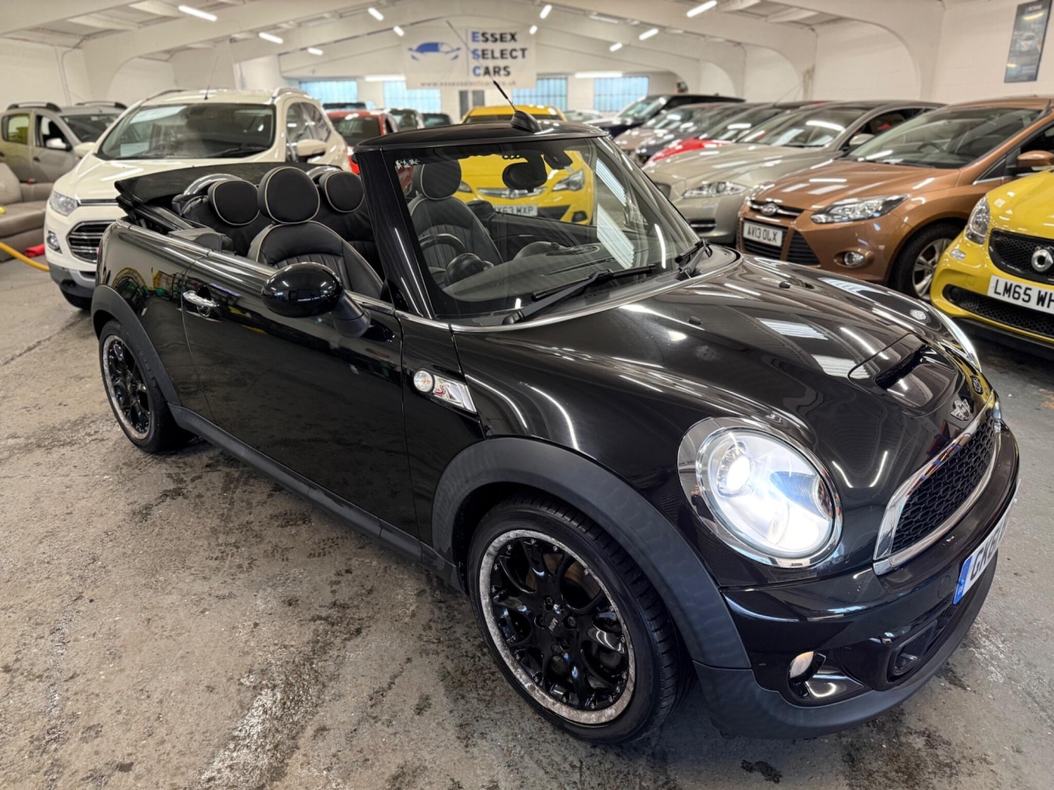 Used MINI Convertible 2011 for sale - 77550371: Photo 6