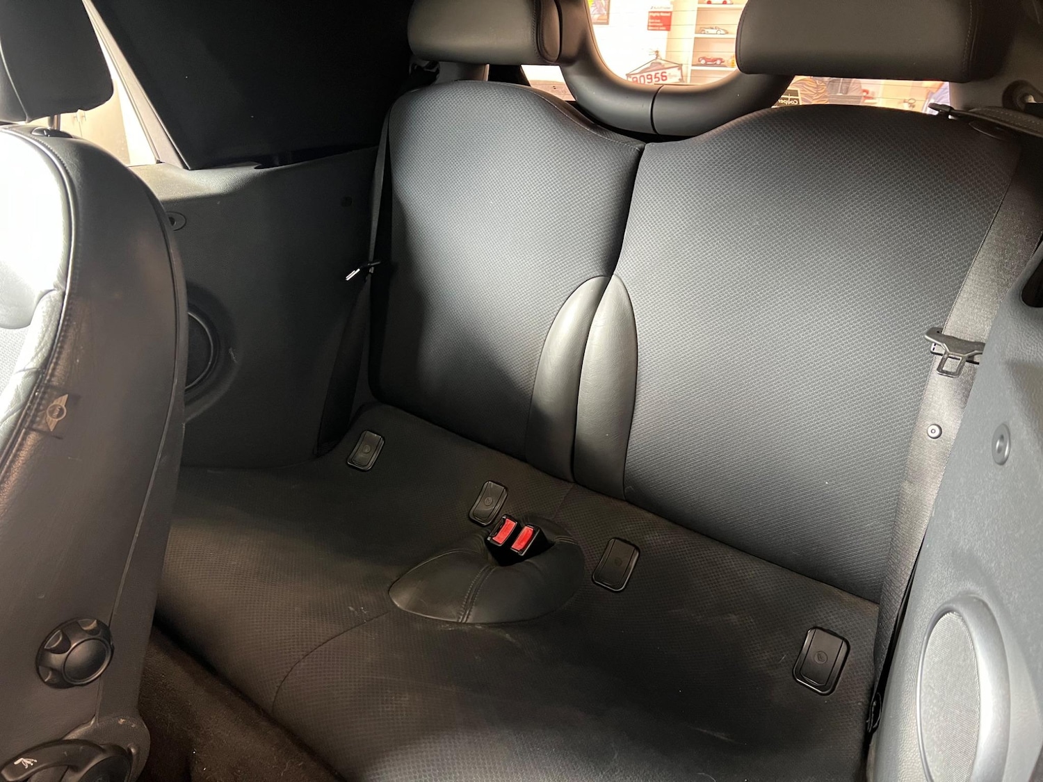 Used MINI Convertible 2008 for sale - 76991104: Photo 16