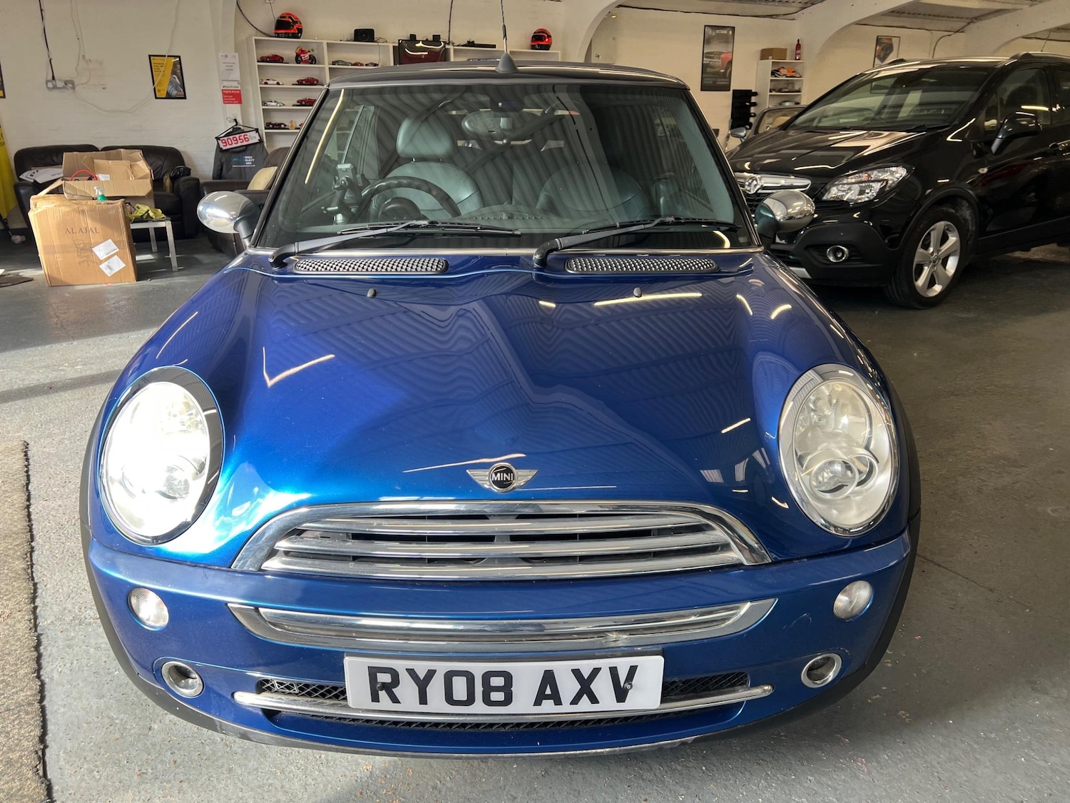 Used MINI Convertible 2008 for sale - 76991104: Photo 2