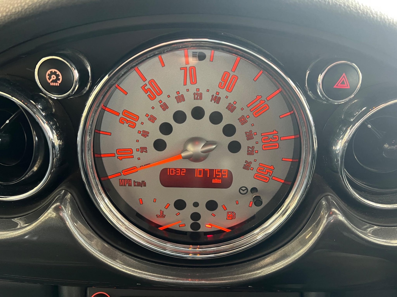 Used MINI Convertible 2008 for sale - 76991104: Photo 24