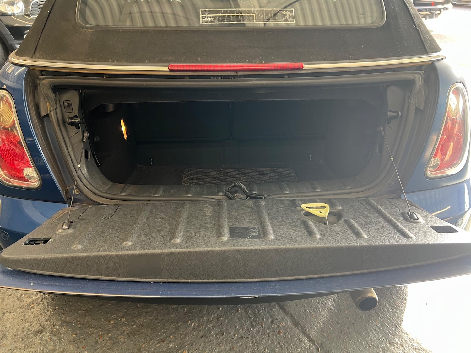 Used MINI Convertible 2008 for sale - 76991104: Photo 25