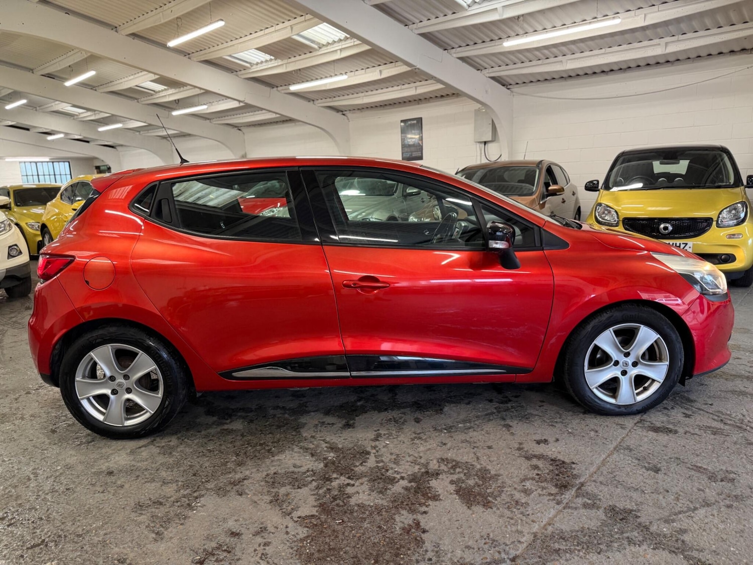 Used Renault Clio 2016 for sale - 77549381: Photo 7