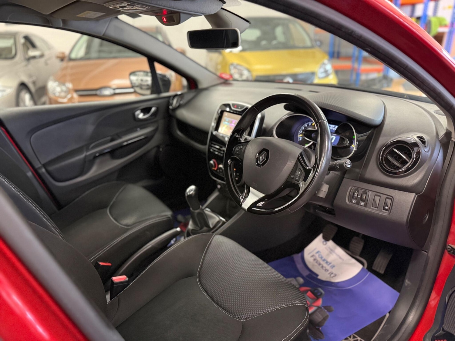 Used Renault Clio 2016 for sale - 77549381: Photo 9