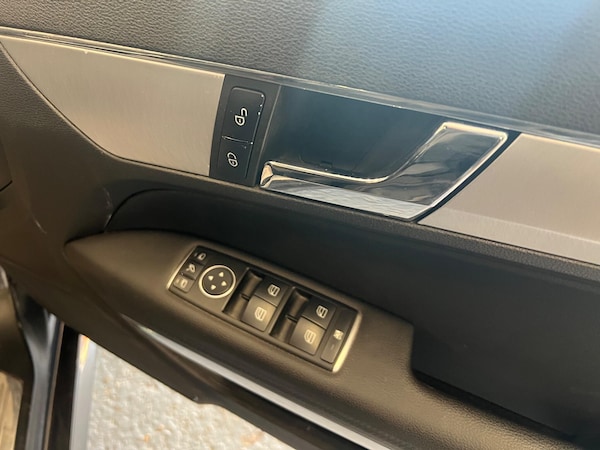Used Mercedes-Benz E-Class 2013 for sale - 75449457: Photo 25