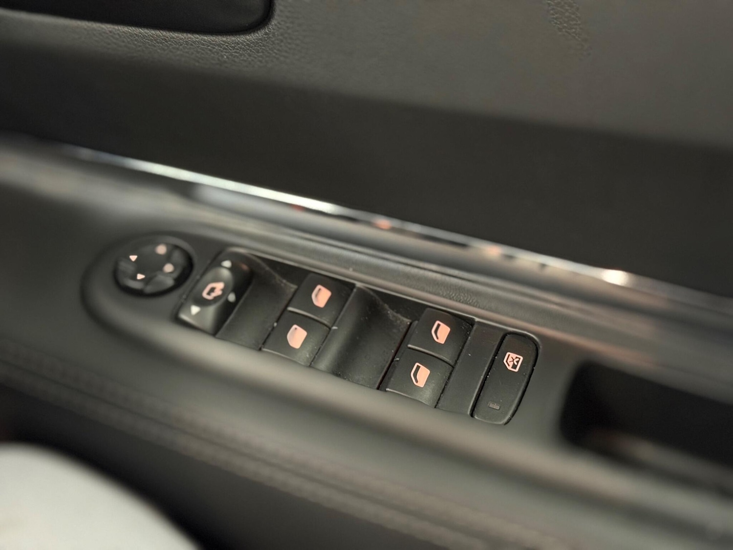 Used Peugeot 3008 2015 for sale - 76512984: Photo 25