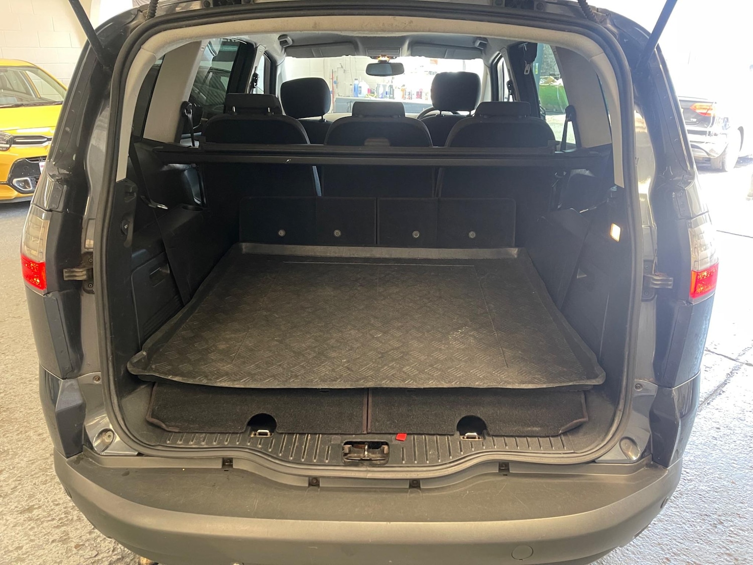 Vehicle 29