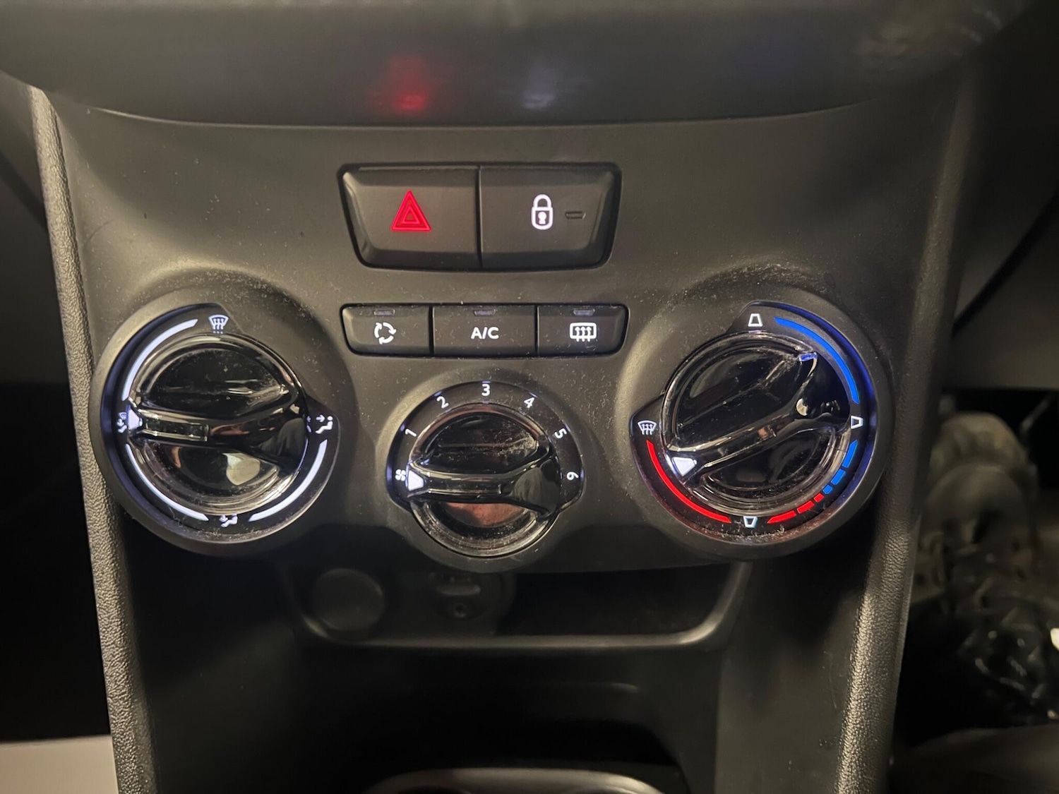 Used Peugeot 208 for sale - 76996131: Photo 15