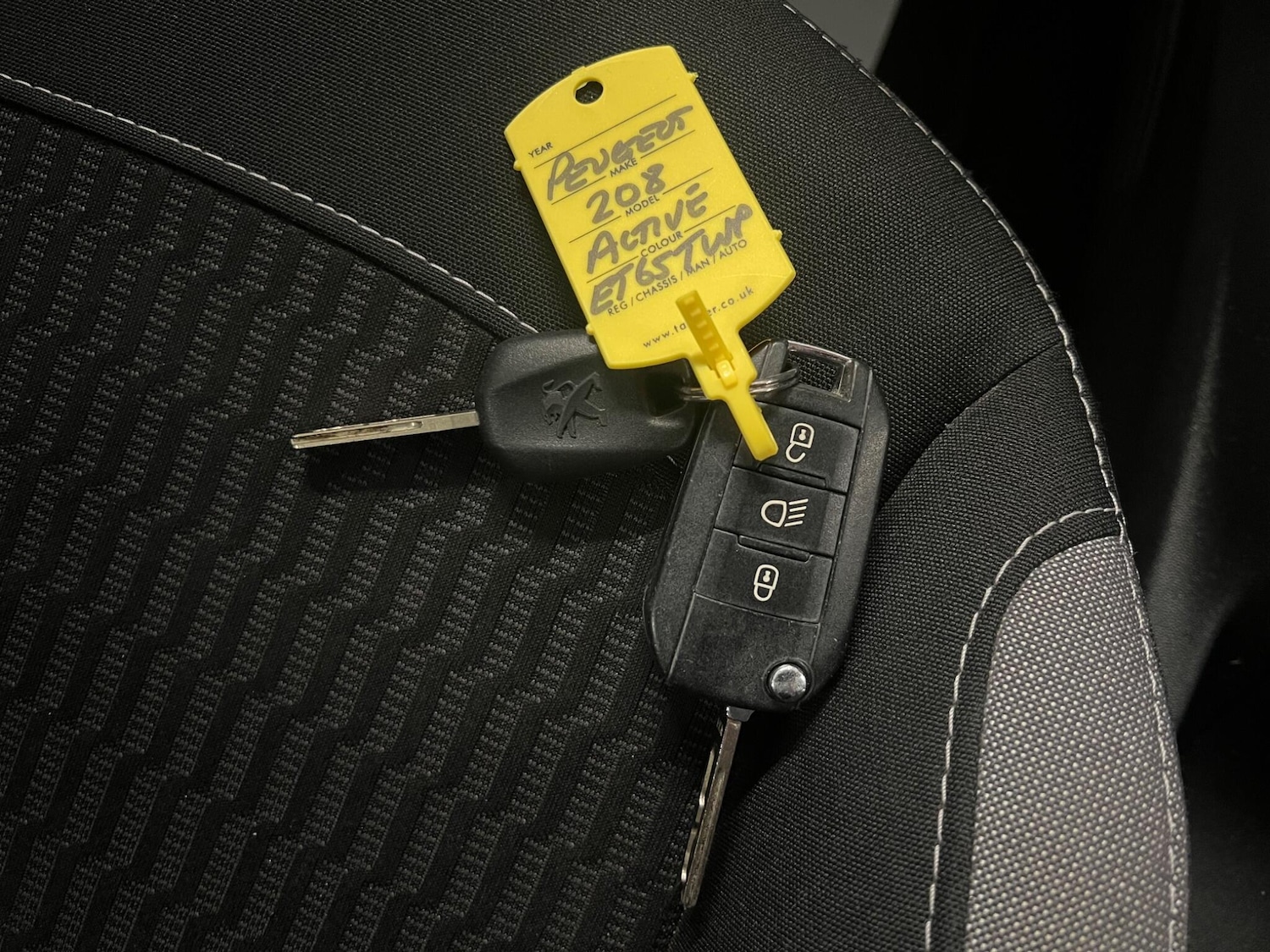 Used Peugeot 208 for sale - 76996131: Photo 16