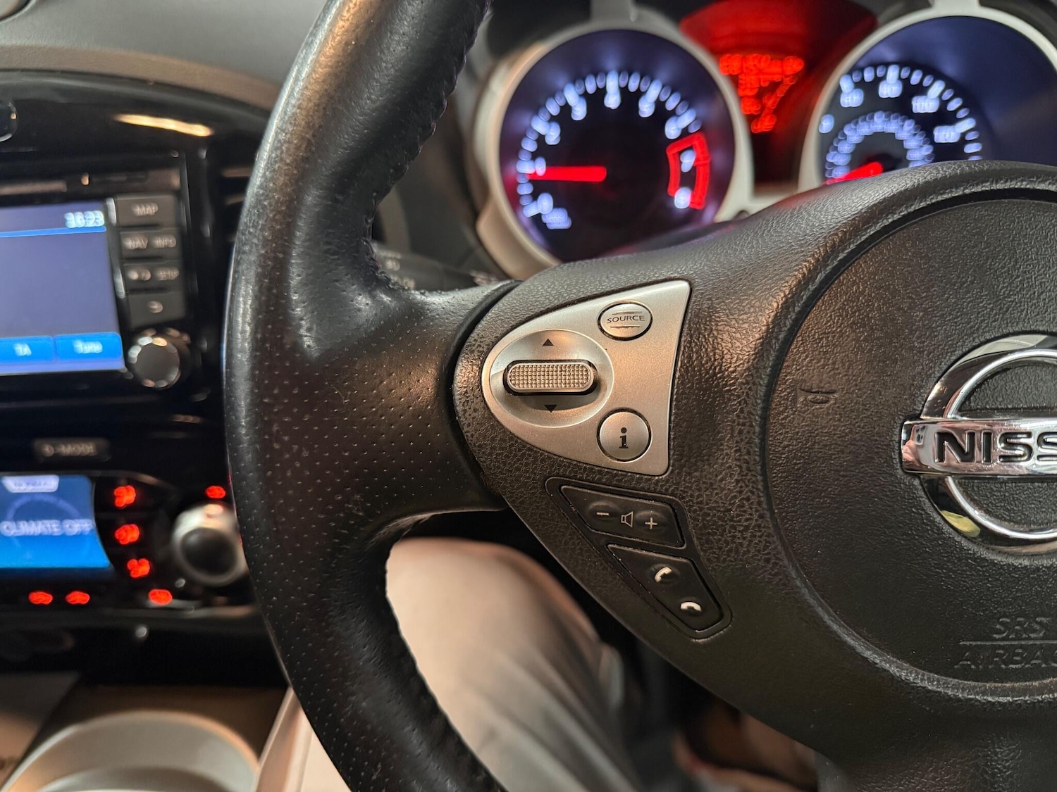 Used Nissan Juke 2013 for sale - 76926804: Photo 17