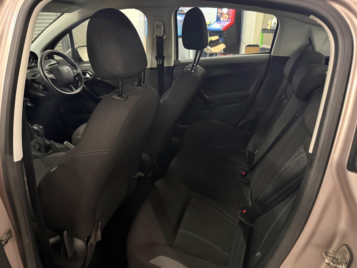 Used Peugeot 208 2012 for sale - 77441002: Photo 11