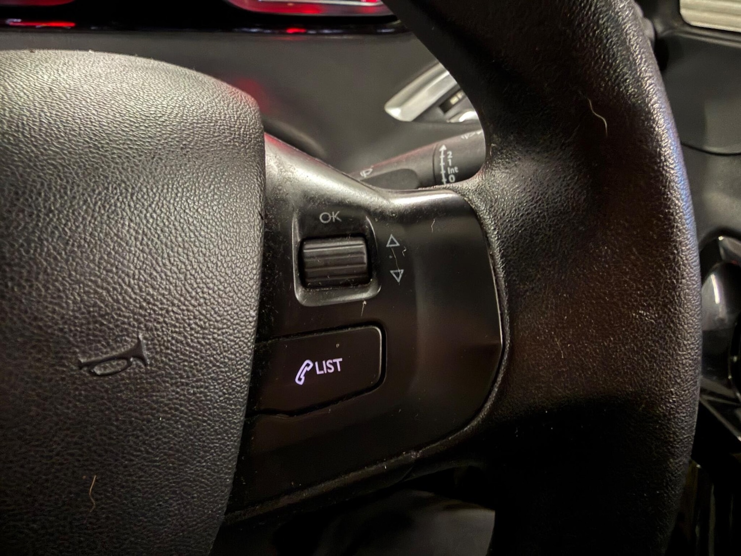 Used Peugeot 208 2012 for sale - 77441002: Photo 15