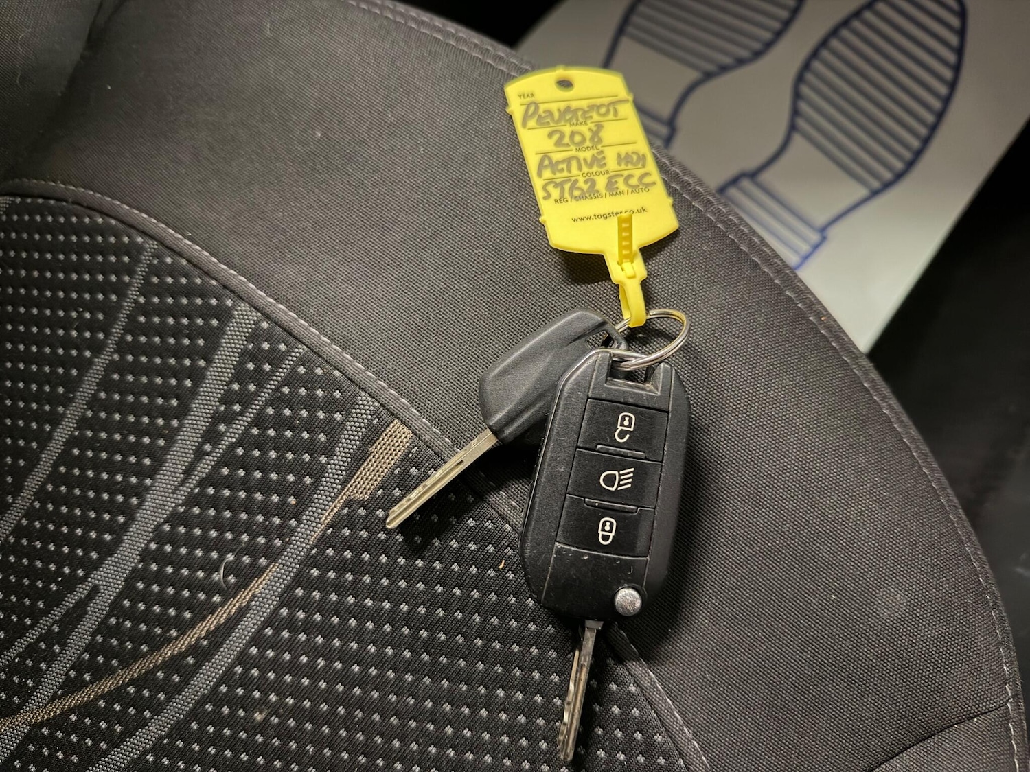 Used Peugeot 208 2012 for sale - 77441002: Photo 16