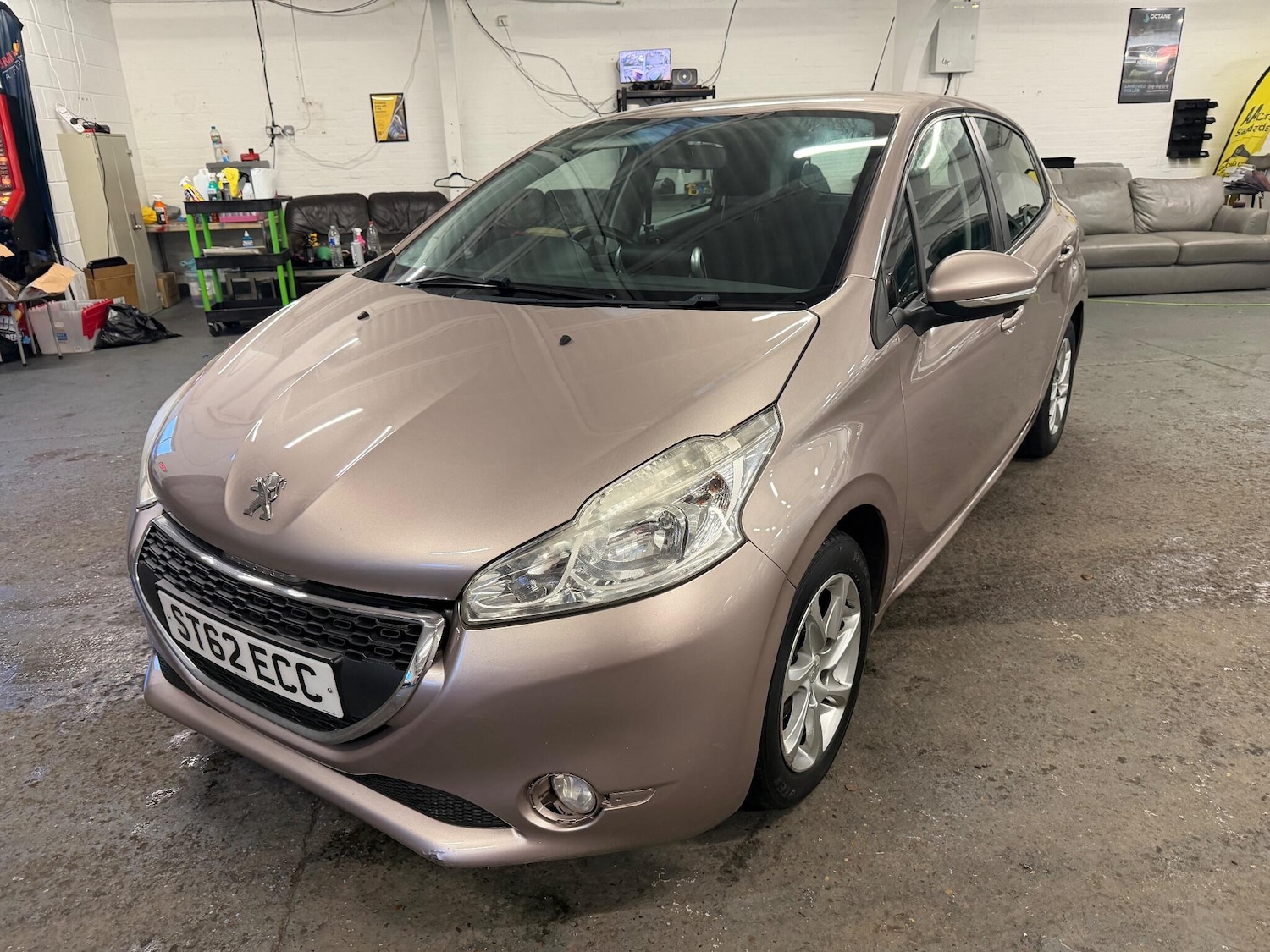 Used Peugeot 208 2012 for sale - 77441002: Photo 3
