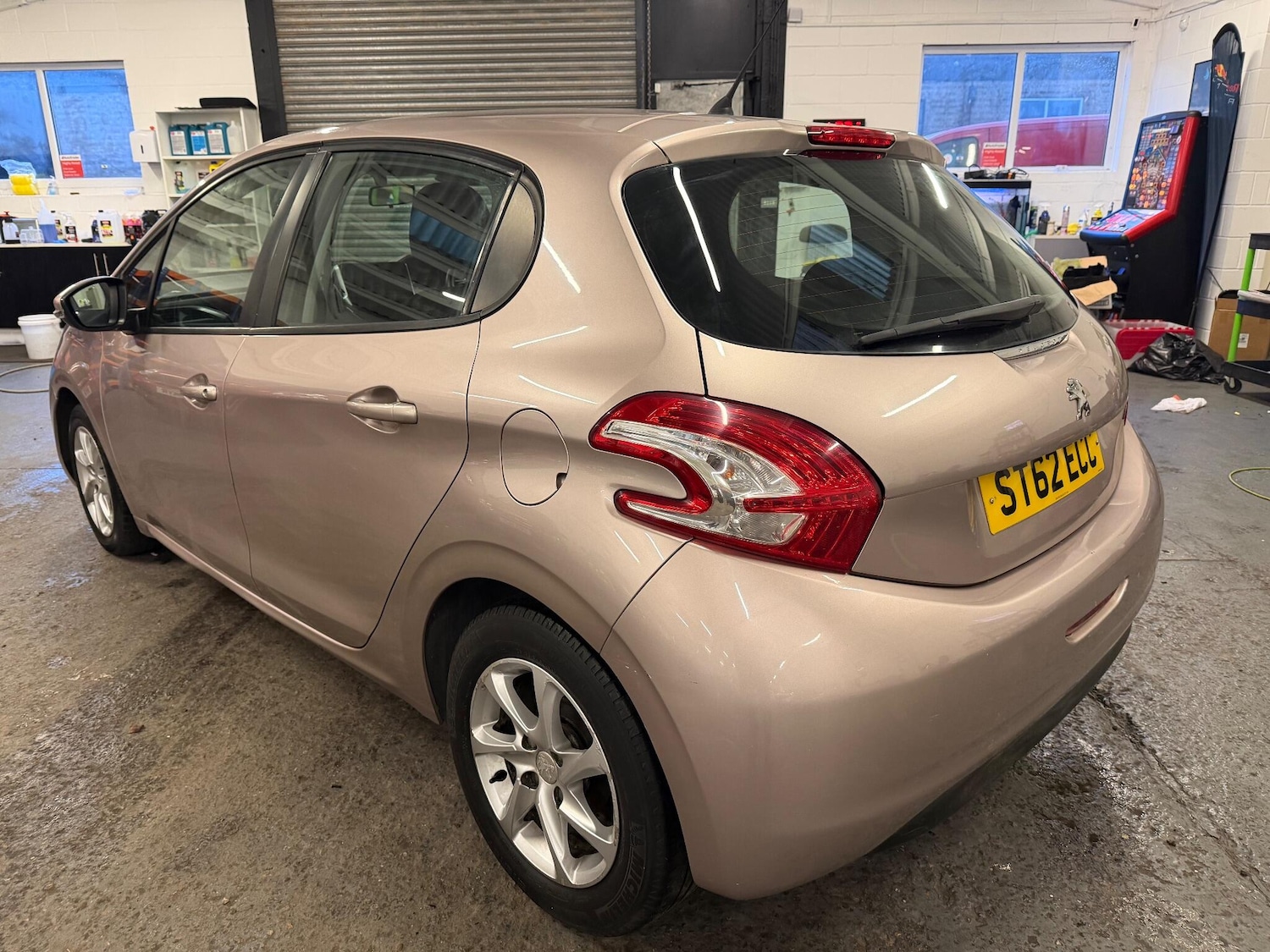 Used Peugeot 208 2012 for sale - 77441002: Photo 4