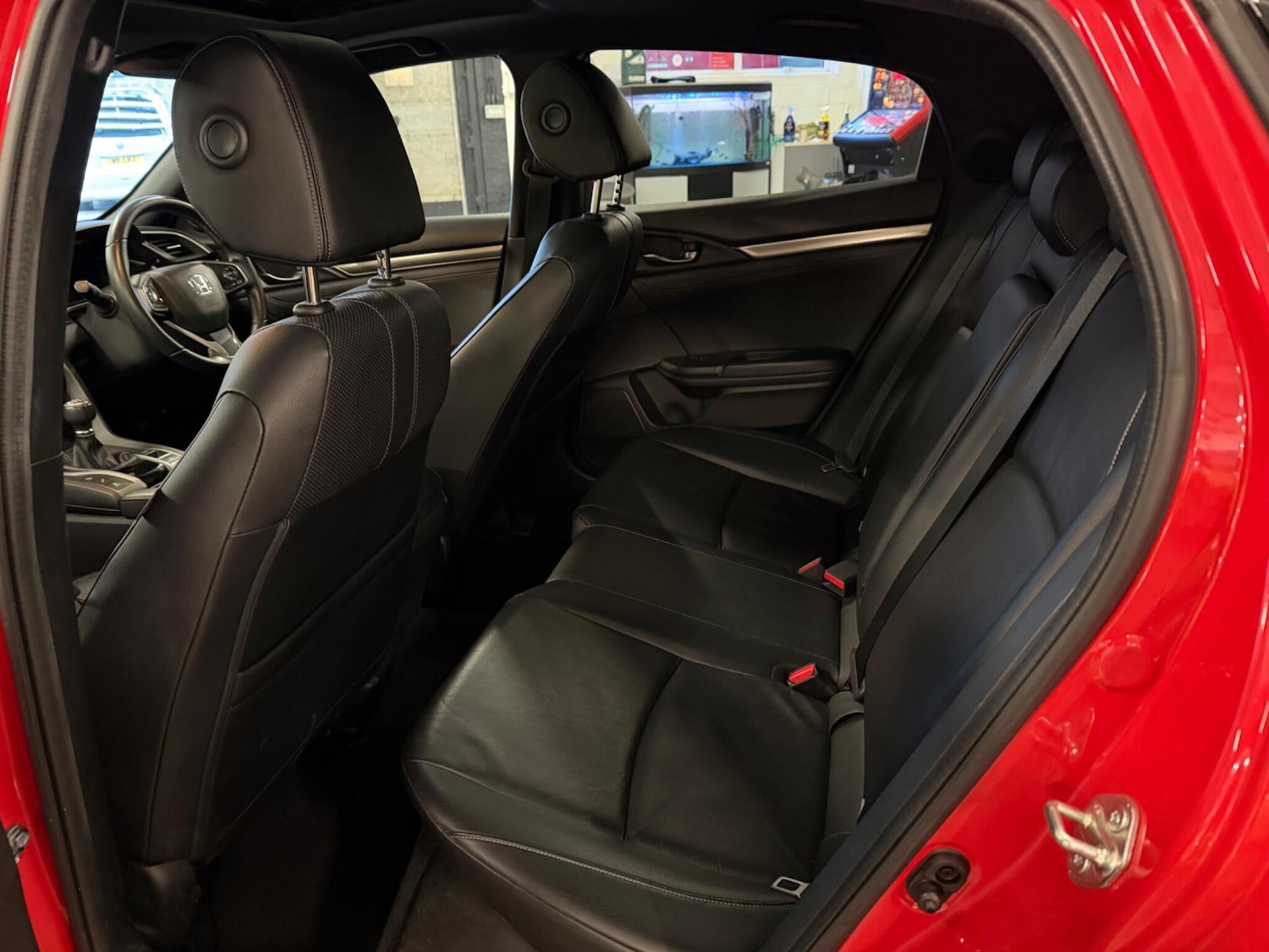 Used Honda Civic 2017 for sale - 77549388: Photo 12