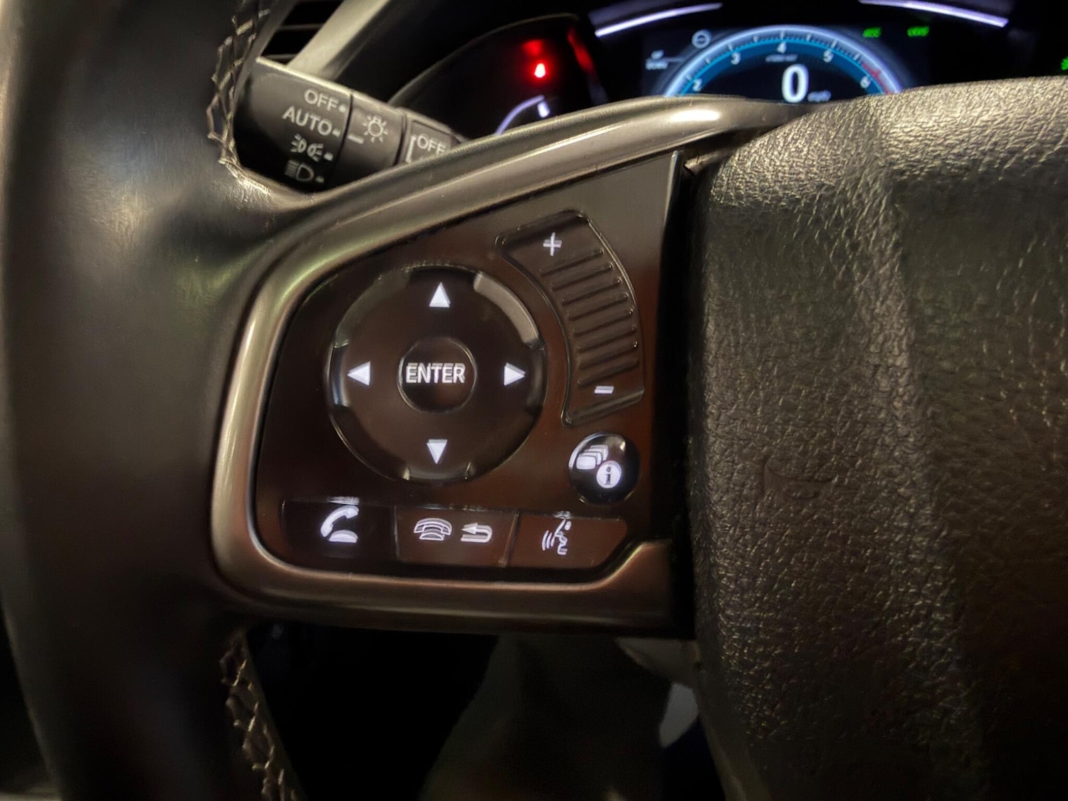 Used Honda Civic 2017 for sale - 77549388: Photo 17