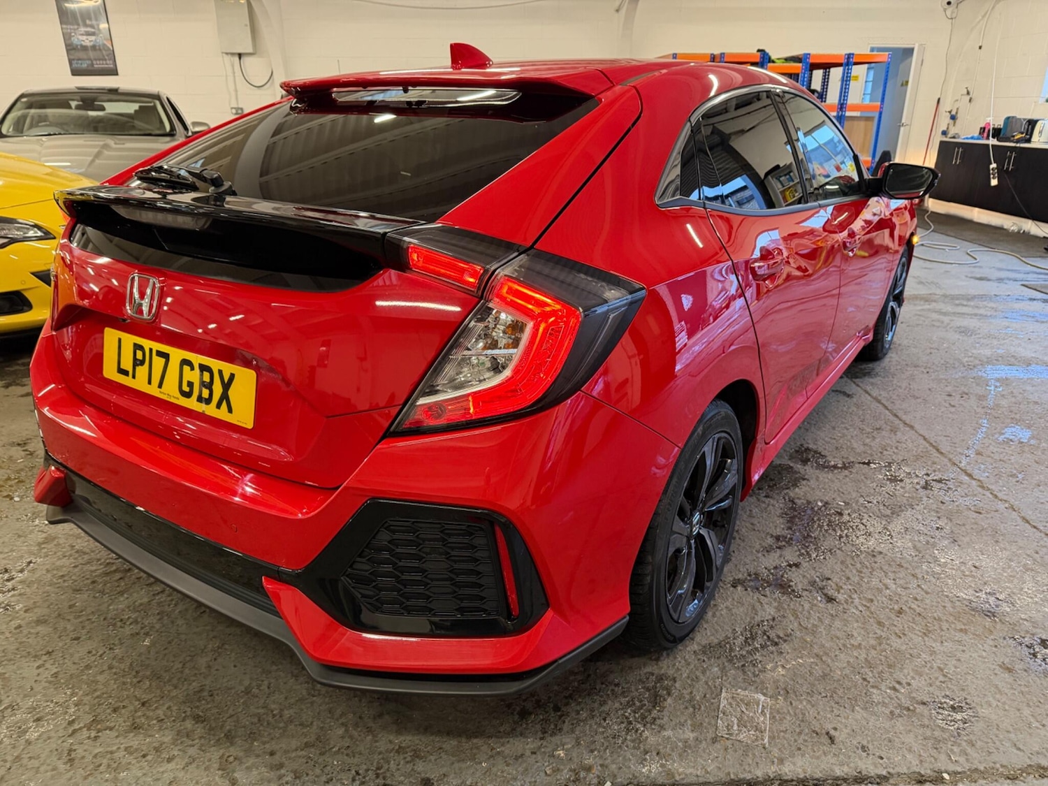 Used Honda Civic 2017 for sale - 77549388: Photo 8