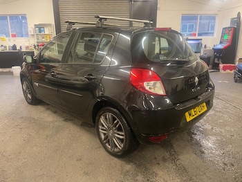 Used Renault Clio 2011 for sale - 77230077: Photo