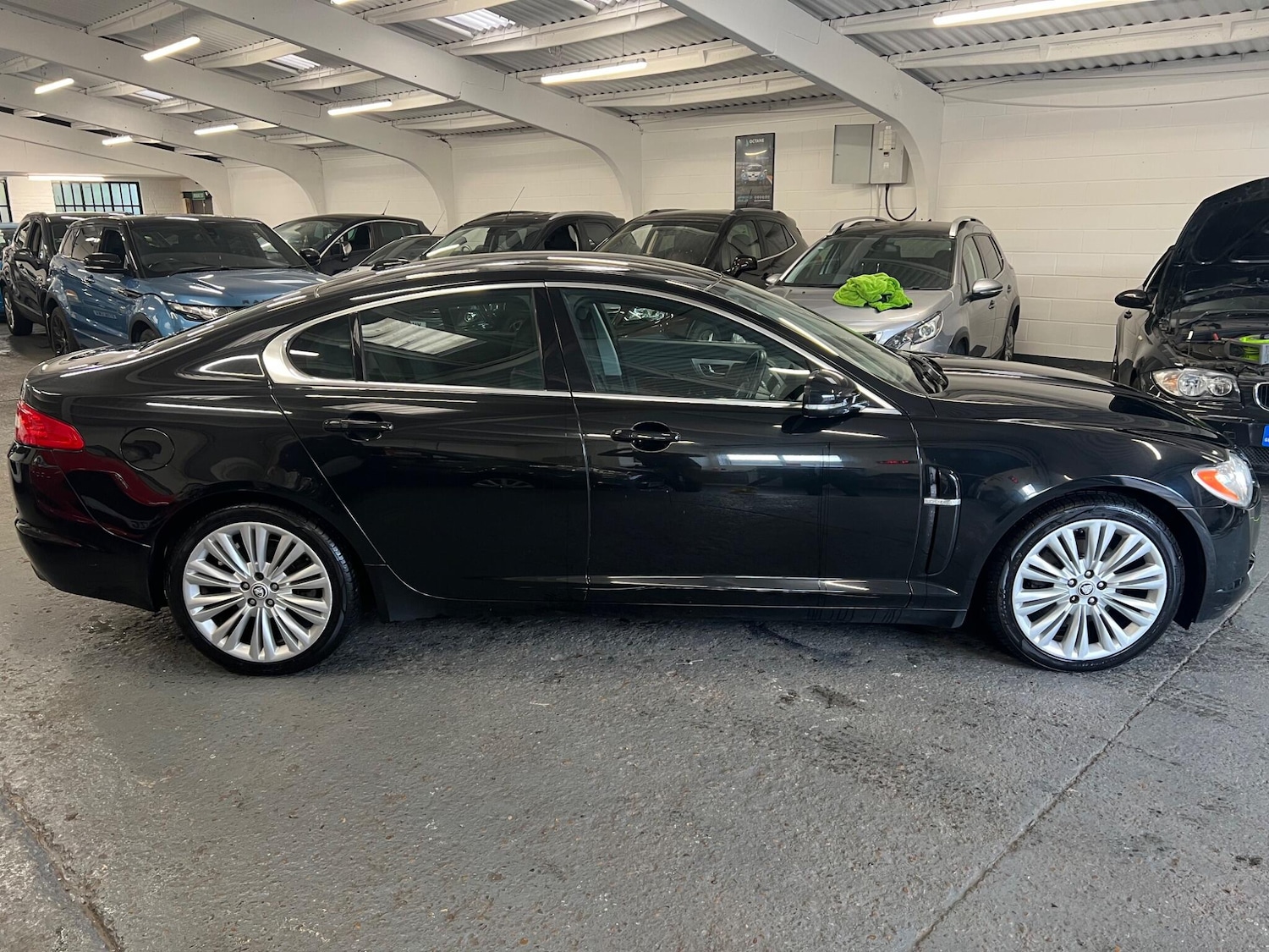 Used Jaguar XF 2011 for sale - 76337636: Photo 7